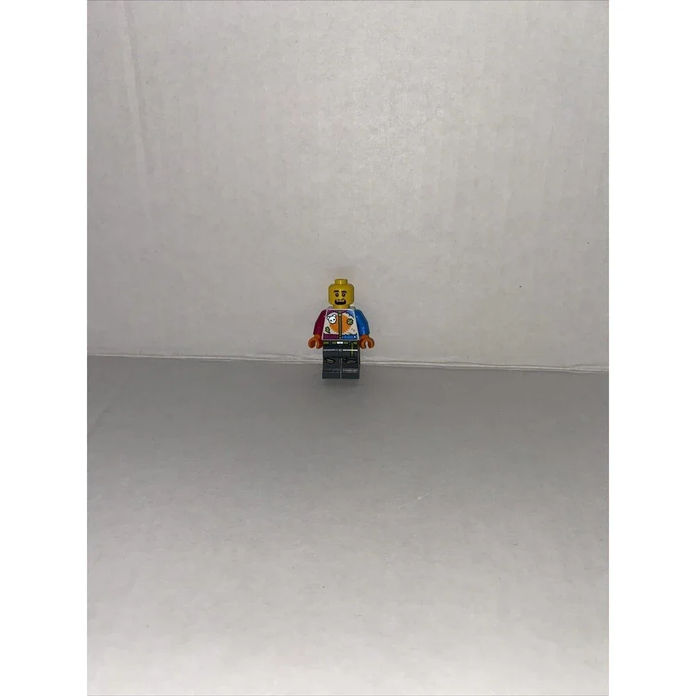LEGO City Stuntz Stunt Man Motorbike Minifigure 60356. Used Minifigure Only.